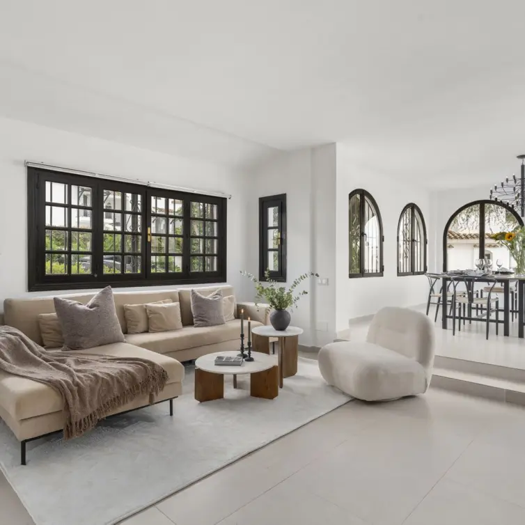 Venta de apartamento en planta media en Nueva Andalucía
