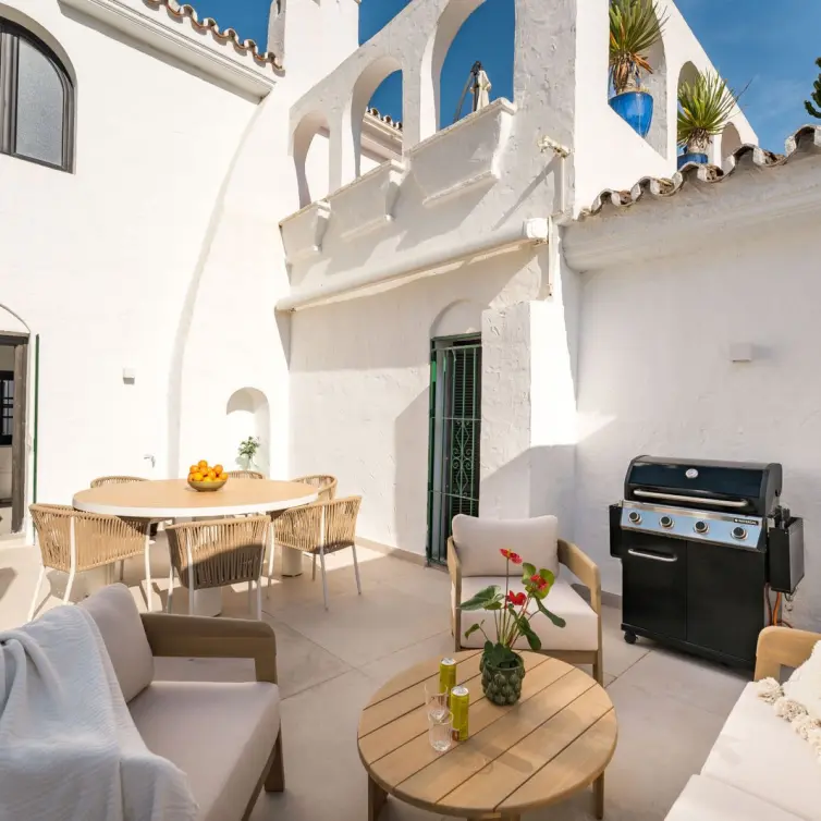 Venta de apartamento en planta media en Nueva Andalucía