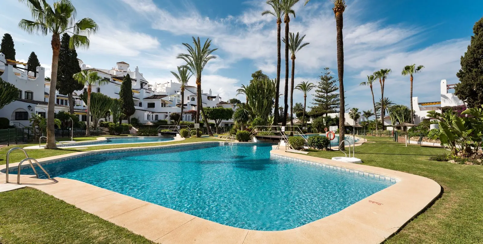 Продажа апартаментов на среднем этаже в Nueva Andalucía 29
