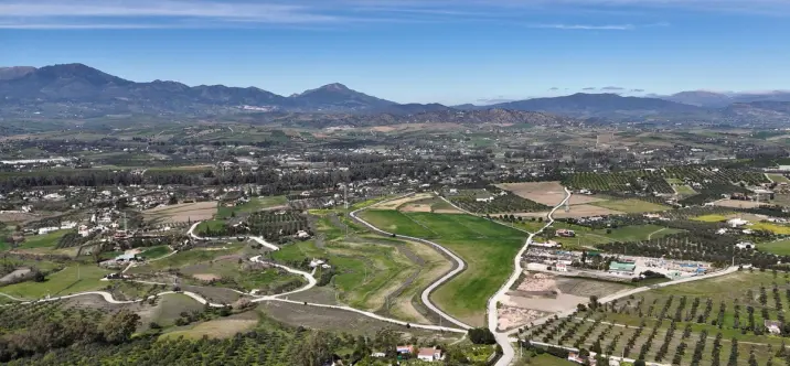 Venta de villa independiente en Coín 4