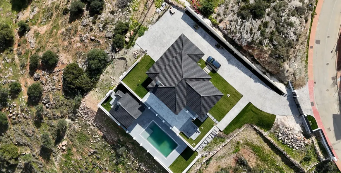 Sale of detached villa in Coín 6