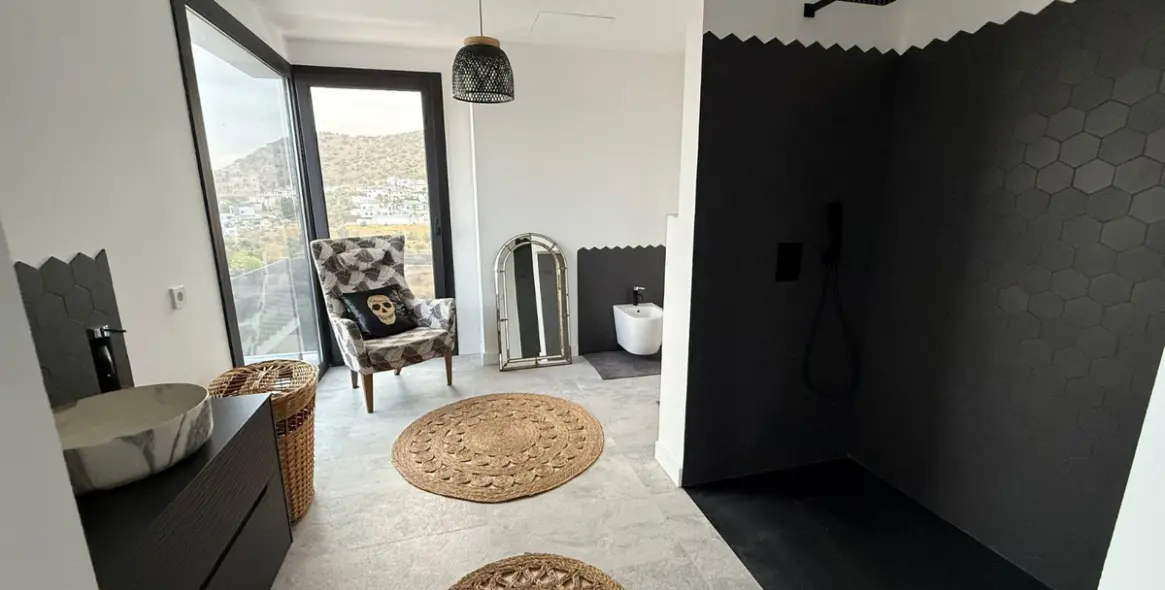 Sale of detached villa in Coín 16