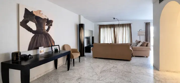 Продажа двухуровневого пентхауса в Puerto Banús 4
