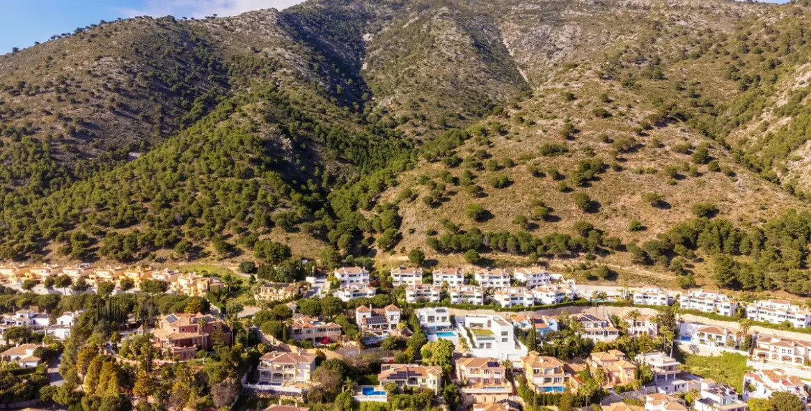 Продажа  отдельно стоящей виллы в Mijas 100