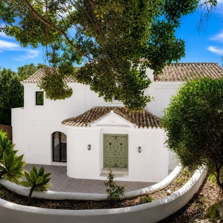 Sale of detached villa in El Madroñal