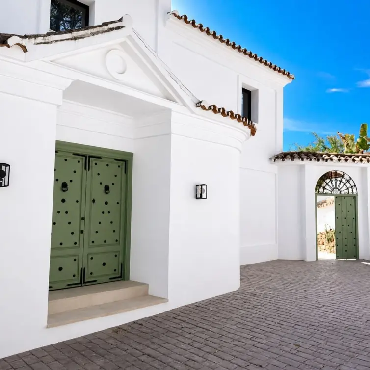 Sale of detached villa in El Madroñal