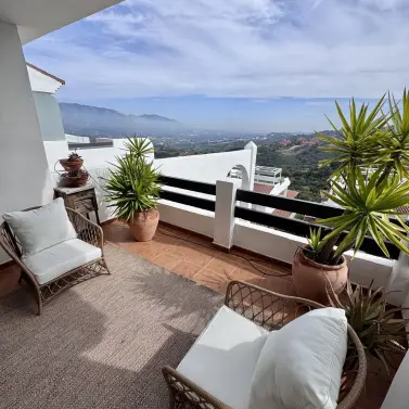 Long-term rent of middle floor apartment in Elviria
