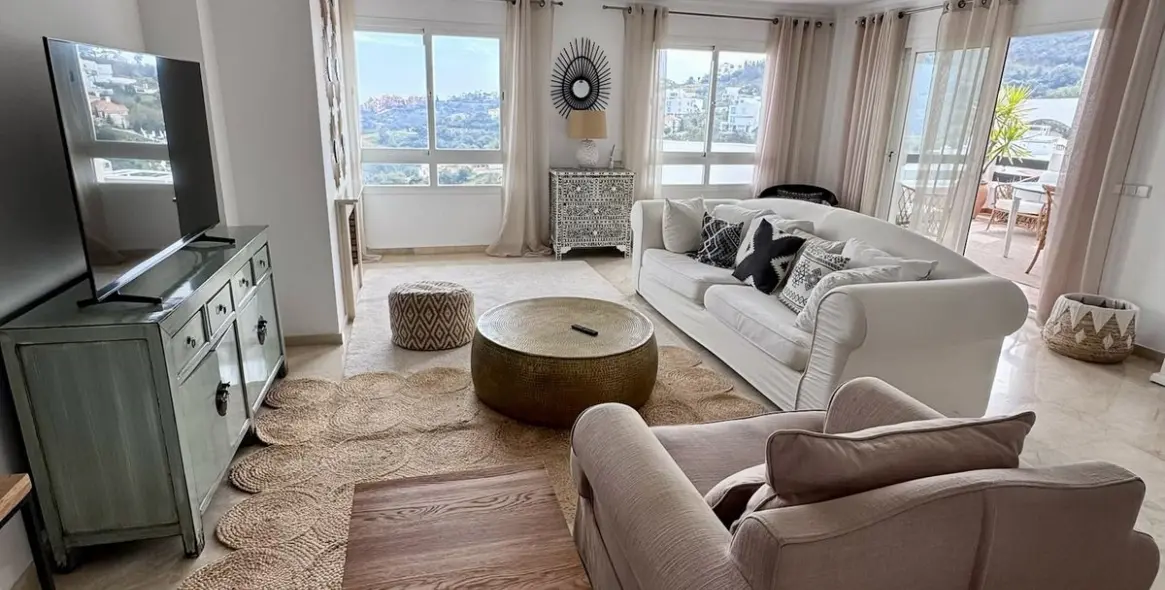 Long-term rent of middle floor apartment in Elviria 7