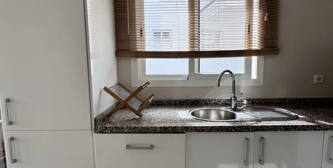 Long-term rent of middle floor apartment in Elviria 16