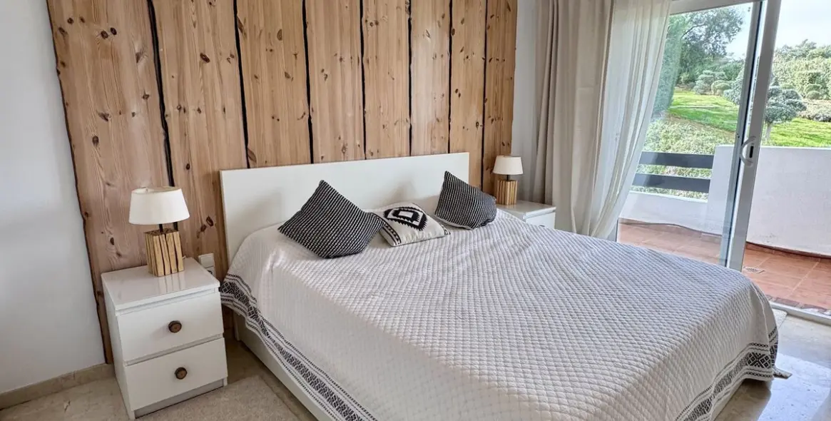 Long-term rent of middle floor apartment in Elviria 18