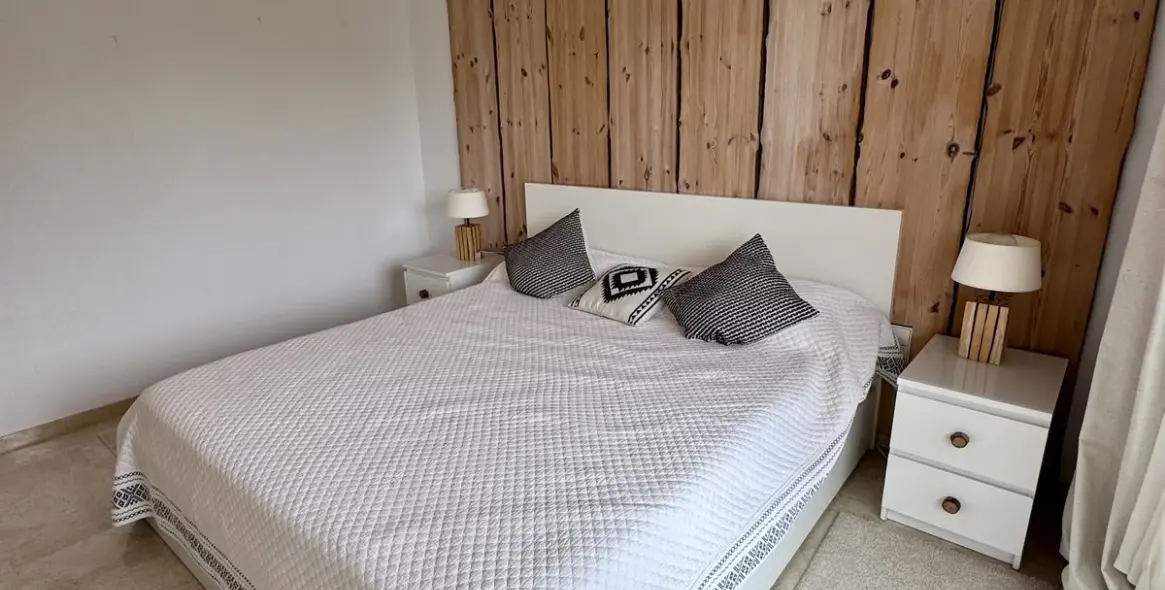 Long-term rent of middle floor apartment in Elviria 19