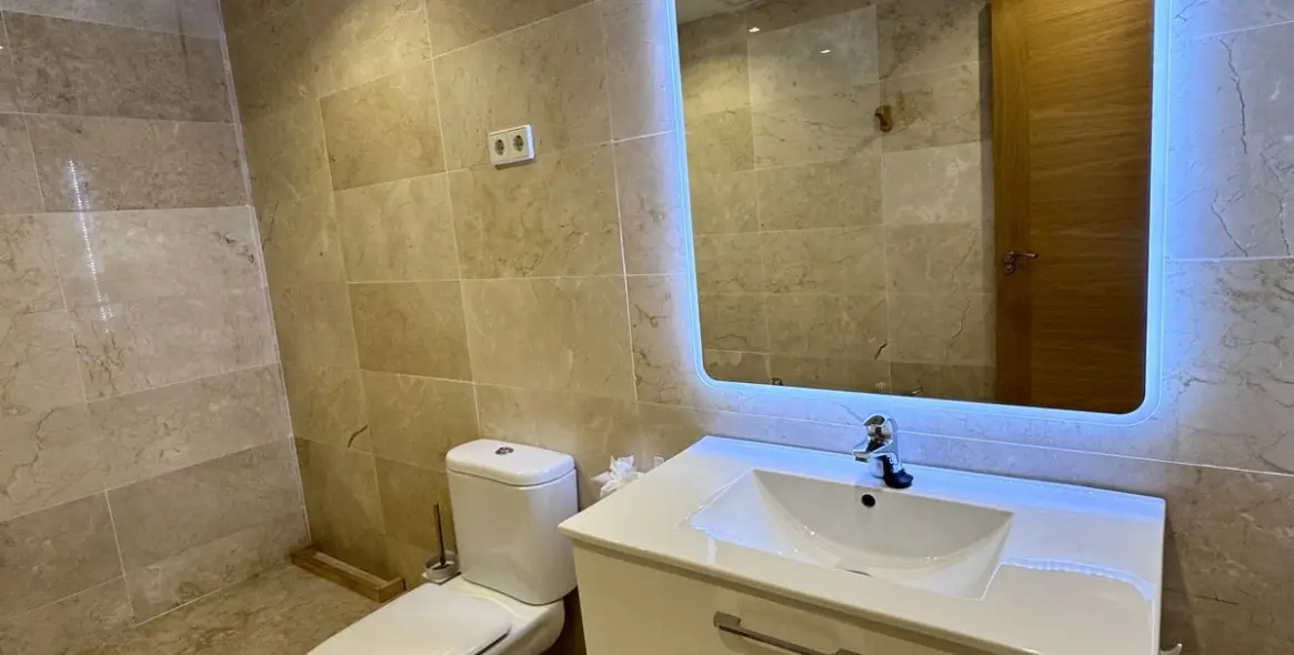 Long-term rent of middle floor apartment in Elviria 32