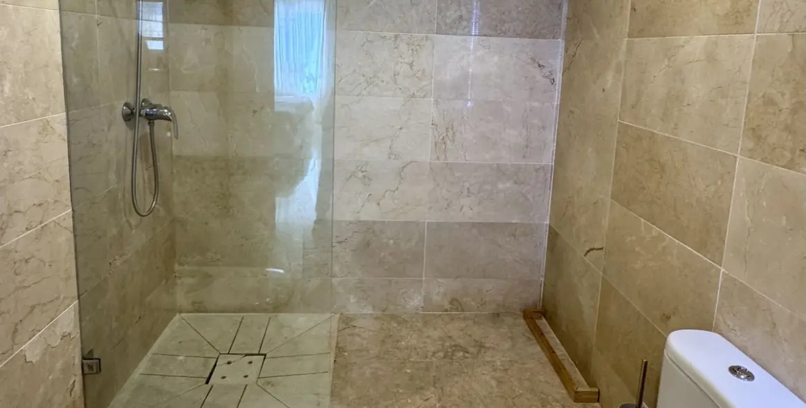 Long-term rent of middle floor apartment in Elviria 35