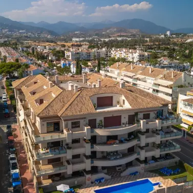 Долгосрочная аренда апартаментов на среднем этаже в San Pedro de Alcántara
