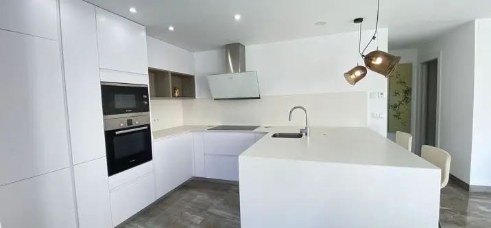 Long-term rent of middle floor apartment in Marbella 4