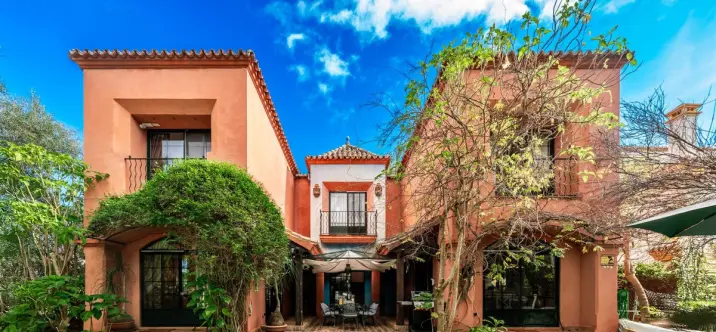 Long-term rent of detached villa in Marbella 1