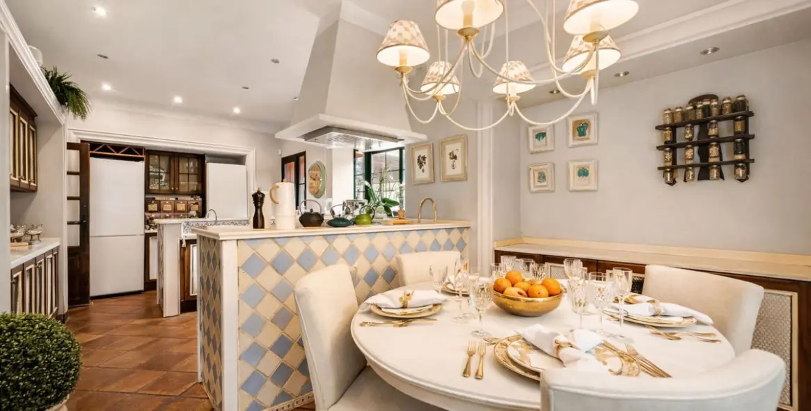 Long-term rent of detached villa in Marbella 11