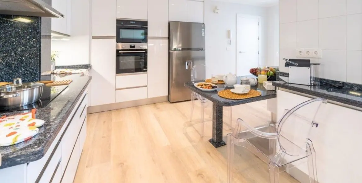 Long-term rent of penthouse duplex in Puerto Banús 4