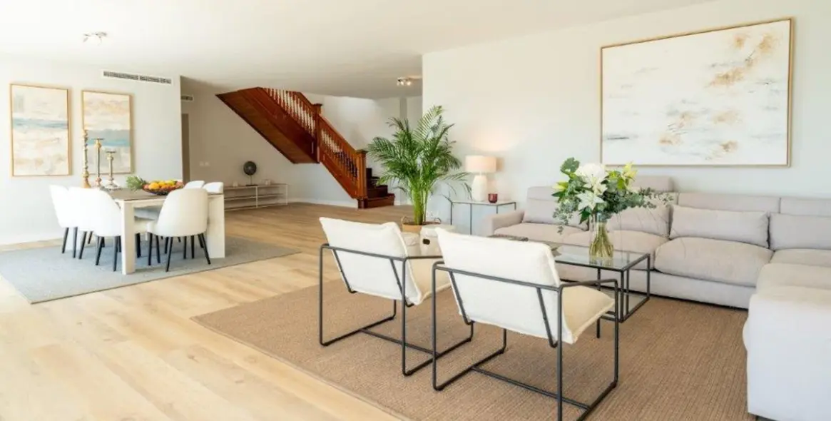 Long-term rent of penthouse duplex in Puerto Banús 10