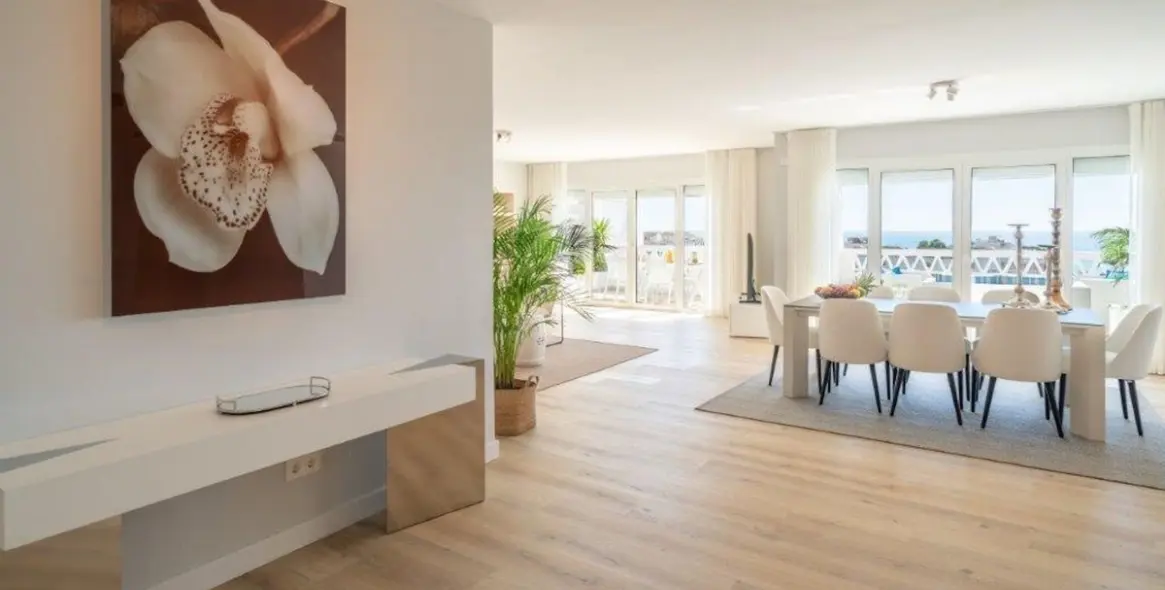 Long-term rent of penthouse duplex in Puerto Banús 12
