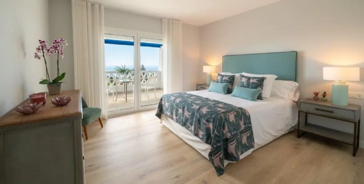 Long-term rent of penthouse duplex in Puerto Banús 26