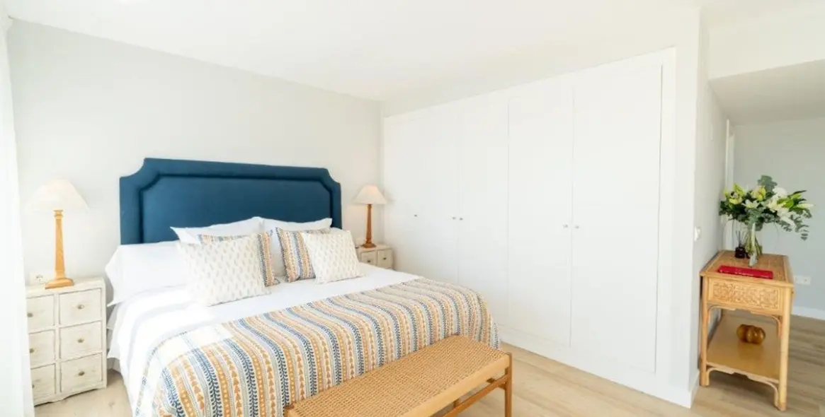 Long-term rent of penthouse duplex in Puerto Banús 28