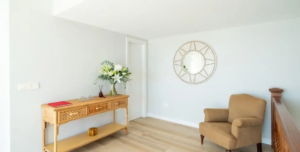 Long-term rent of penthouse duplex in Puerto Banús 33