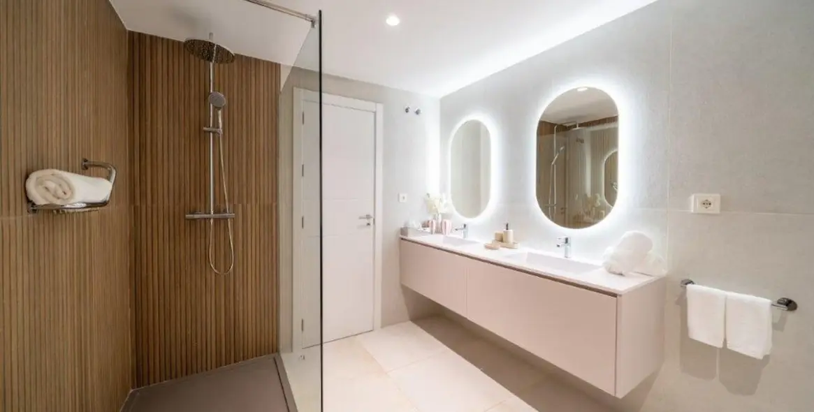 Long-term rent of penthouse duplex in Puerto Banús 45