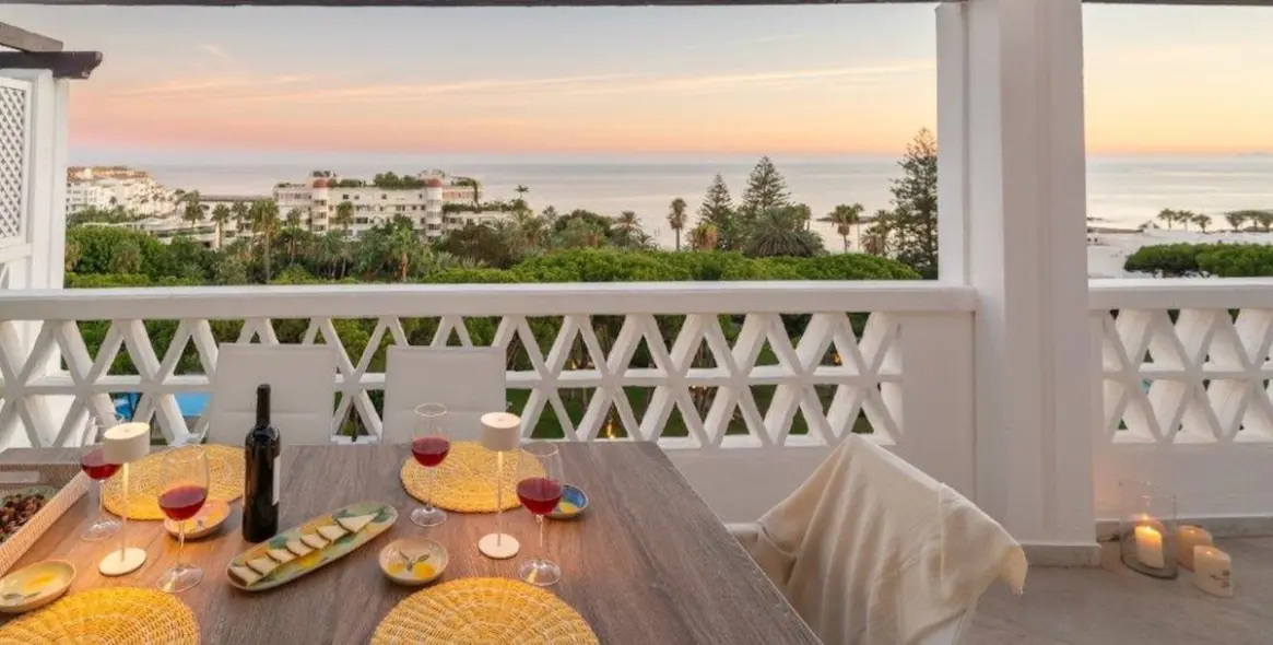 Long-term rent of penthouse duplex in Puerto Banús 55