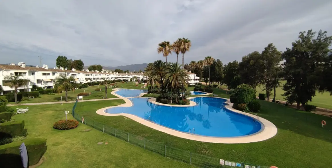 Venta de apartamento en planta media en Mijas Golf 3