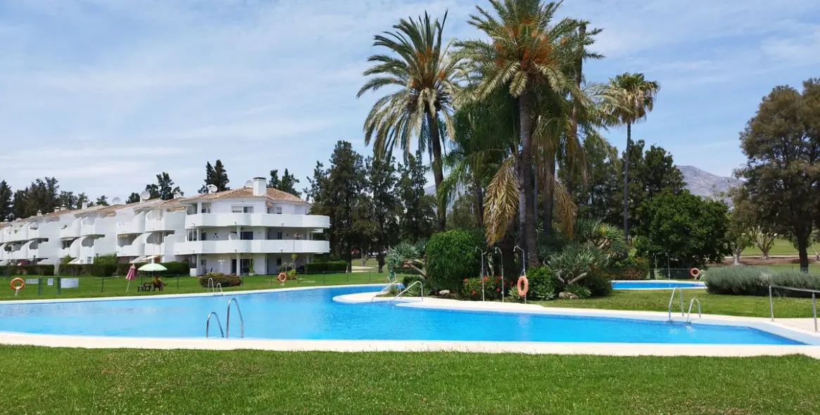 Venta de apartamento en planta media en Mijas Golf 4