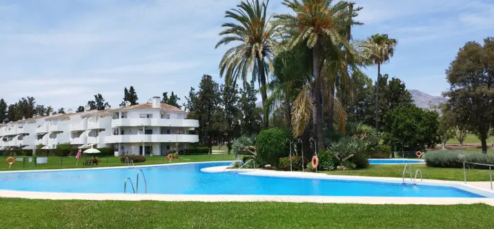Venta de apartamento en planta media en Mijas Golf 3
