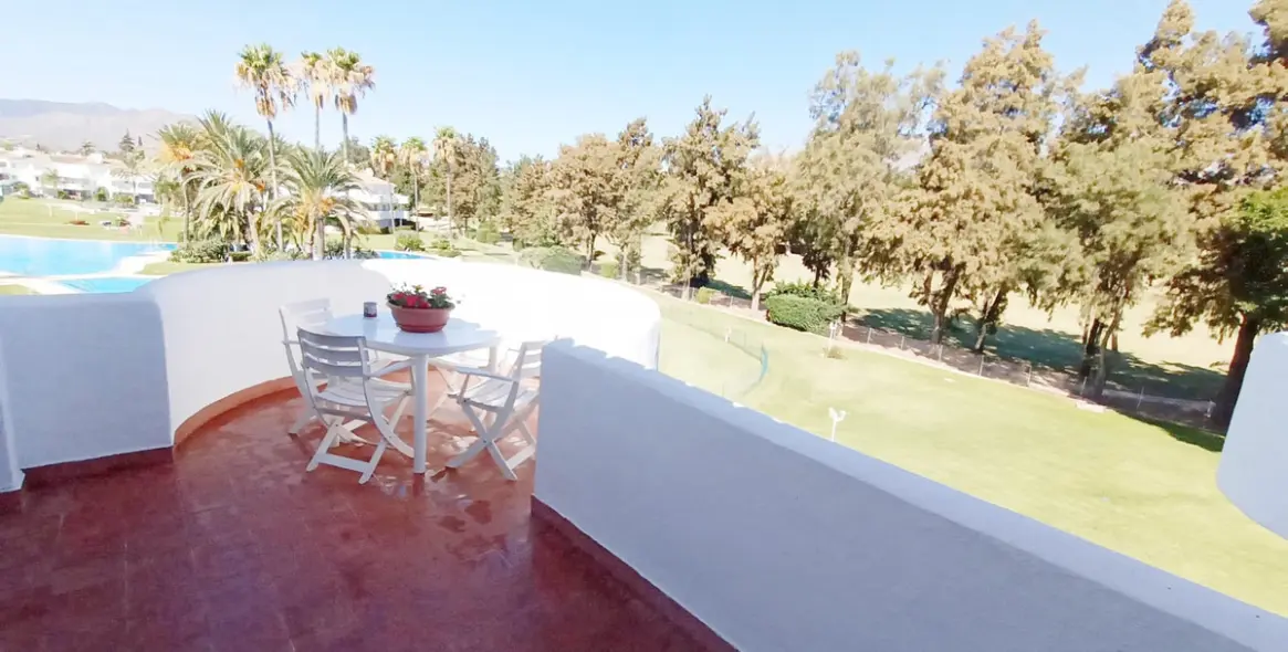 Venta de apartamento en planta media en Mijas Golf 8