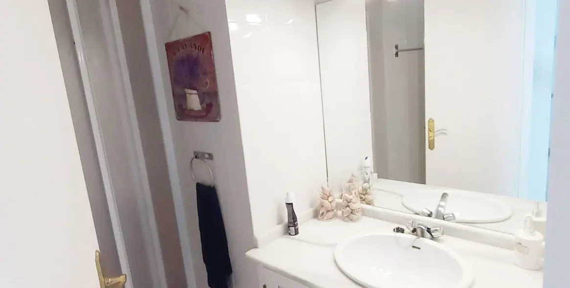 Venta de apartamento en planta media en Mijas Golf 12