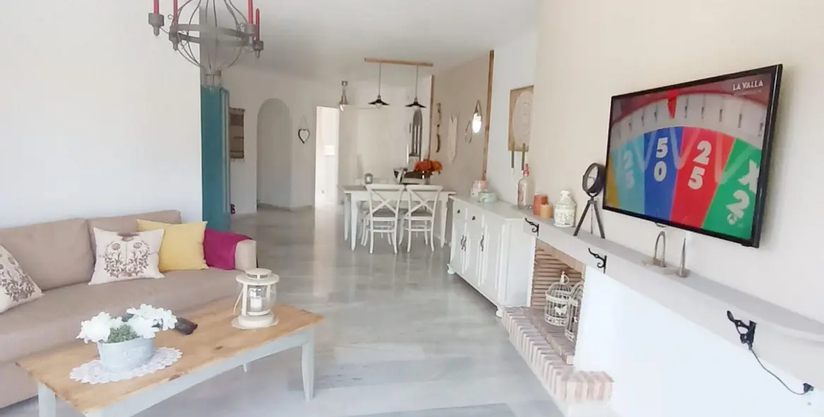 Venta de apartamento en planta media en Mijas Golf 23