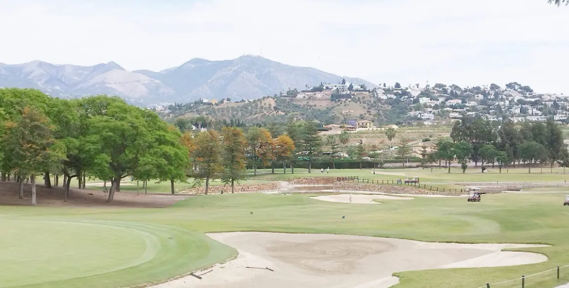 Venta de apartamento en planta media en Mijas Golf 26