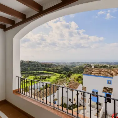 Sale of penthouse in Benahavís