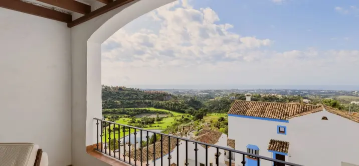 Sale of penthouse in Benahavís 0