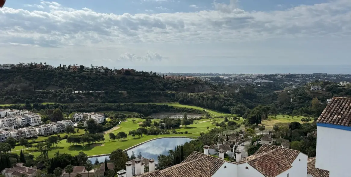 Sale of penthouse in Benahavís 3
