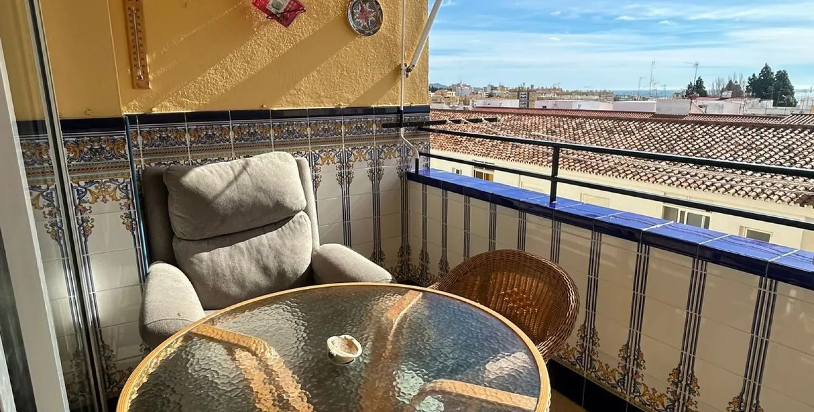 Sale of middle floor apartment in Marbella 2