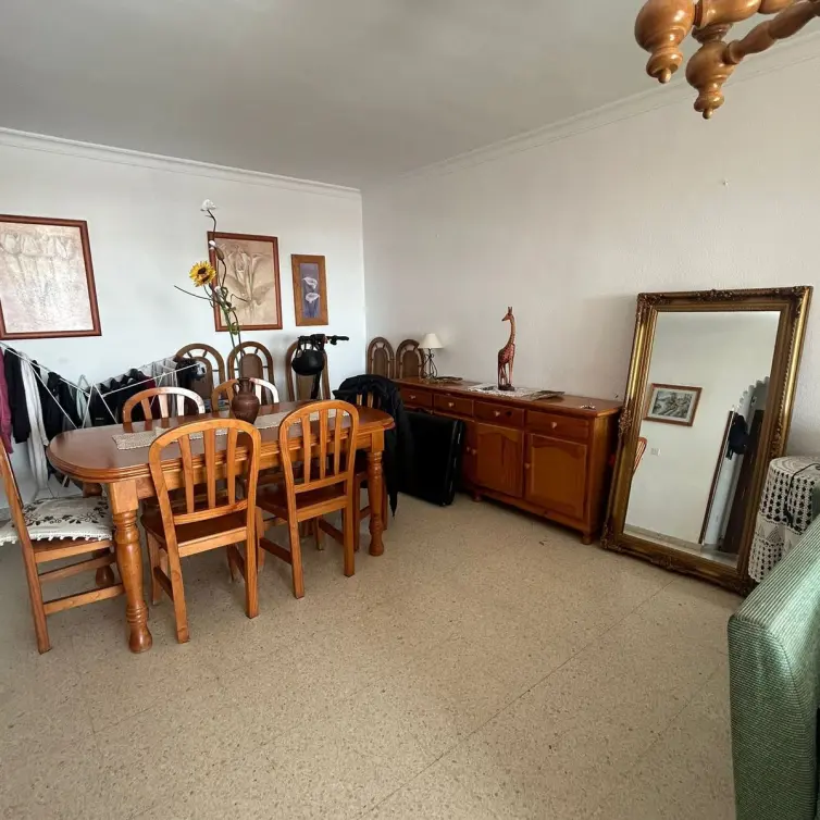 Venta de apartamento en planta media en Marbella