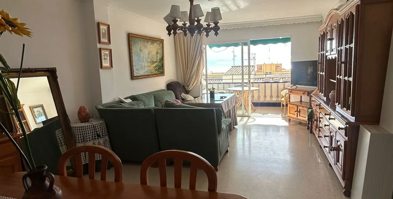 Sale of middle floor apartment in Marbella 32