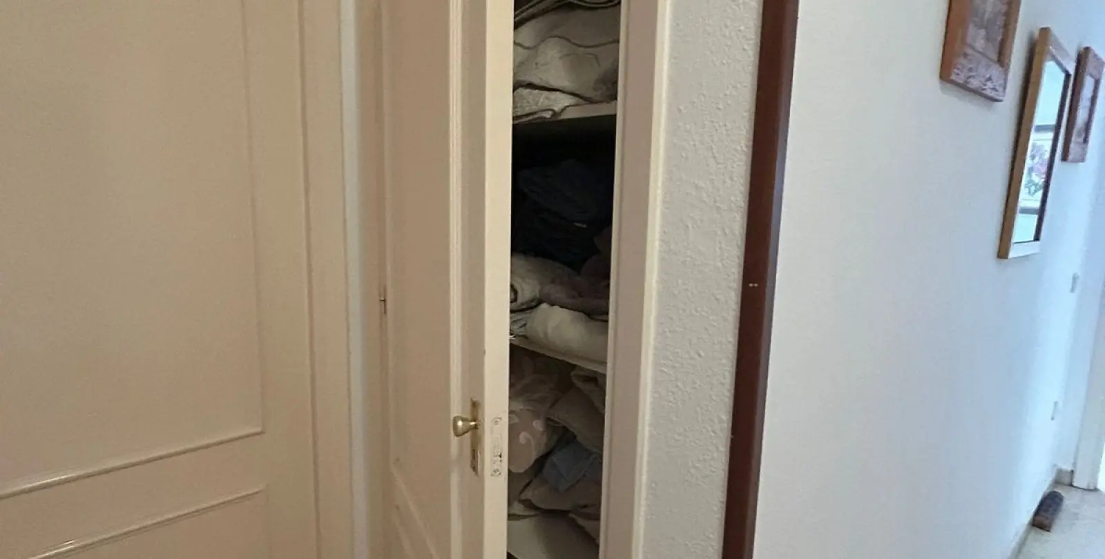Sale of middle floor apartment in Marbella 35