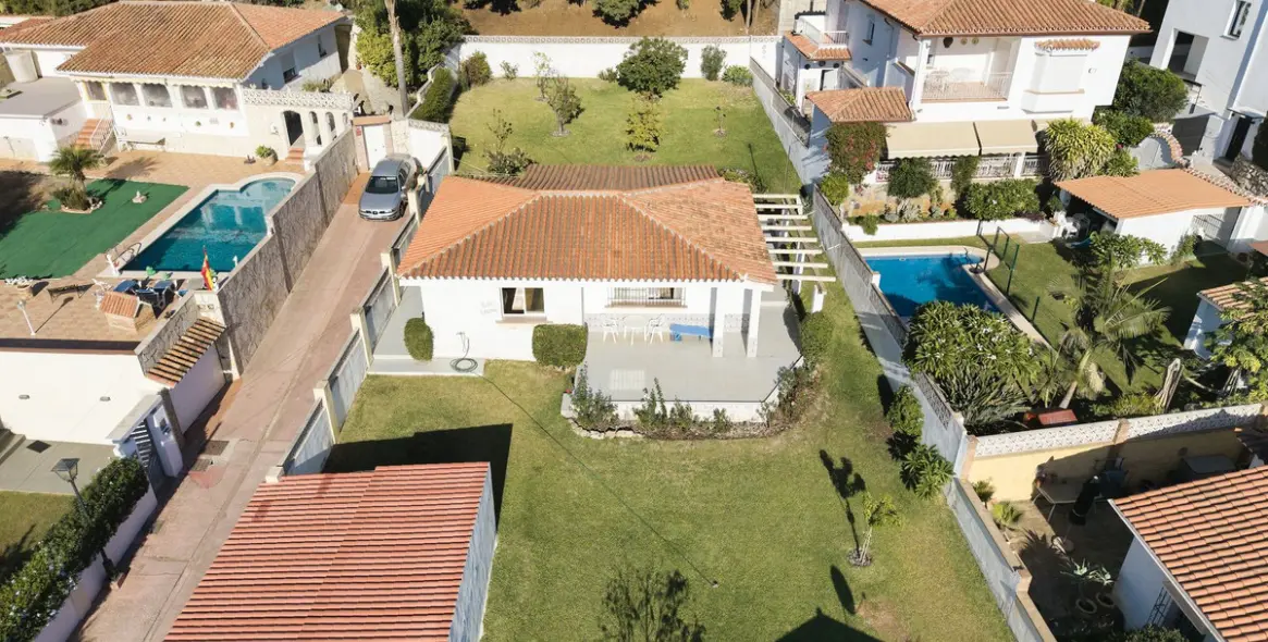 Venta de villa independiente en La Campana 1