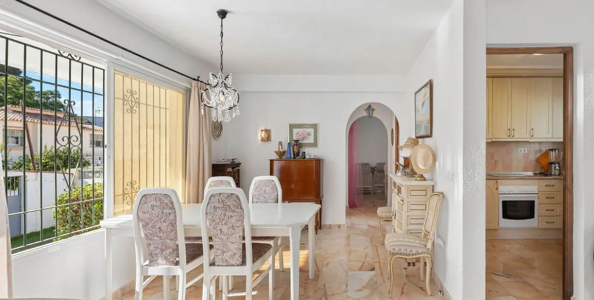 Venta de villa independiente en La Campana 4
