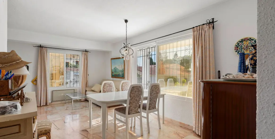 Venta de villa independiente en La Campana 6