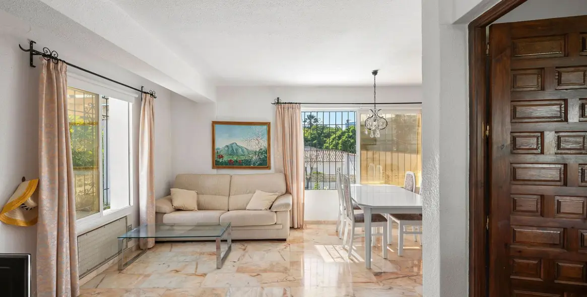 Venta de villa independiente en La Campana 7