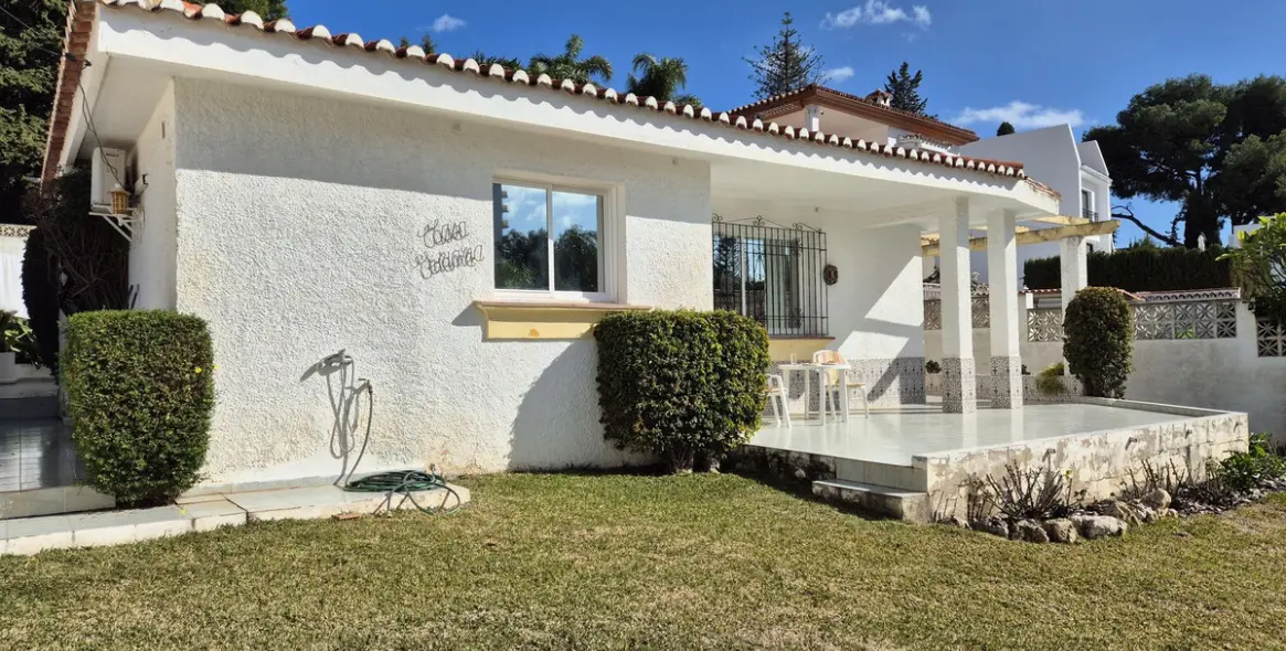 Venta de villa independiente en La Campana 12