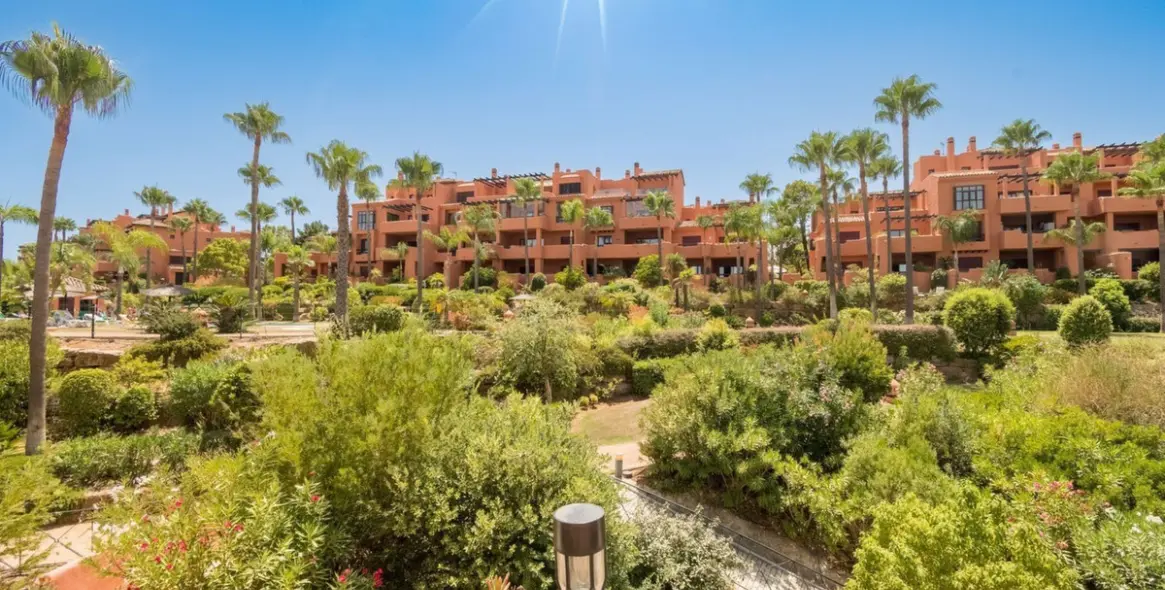 Venta de apartamento en planta baja en La Mairena 19