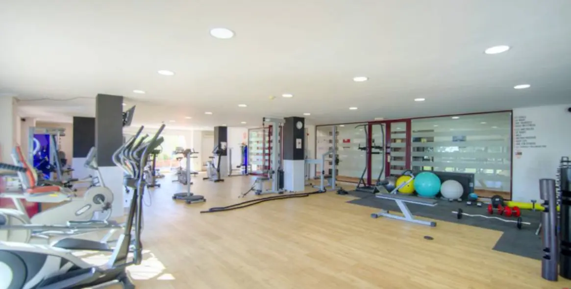 Venta de apartamento en planta baja en La Mairena 26